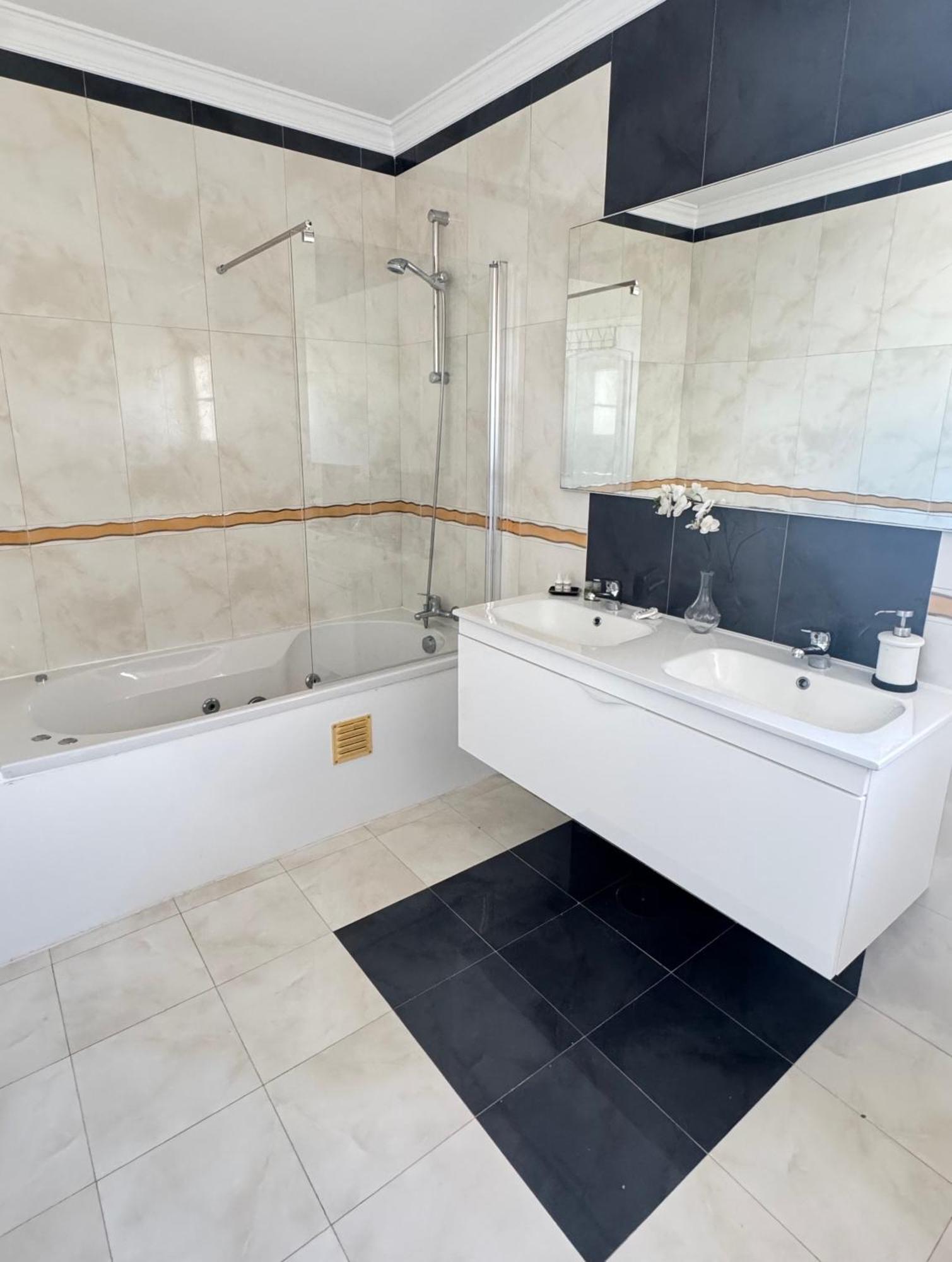 Villa Bonita Guesthouse Albufeira Old Town エクステリア 写真
