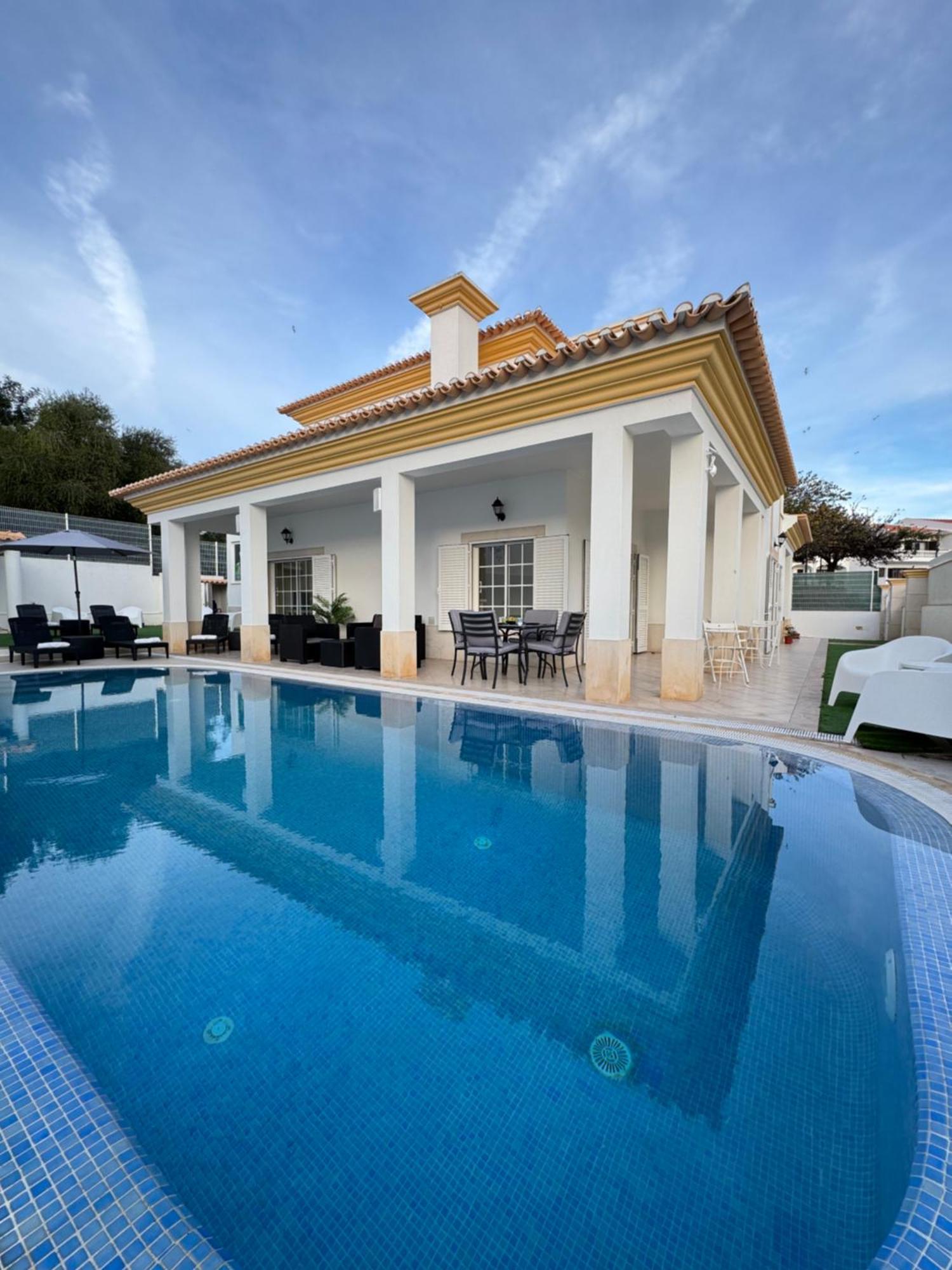 Villa Bonita Guesthouse Albufeira Old Town エクステリア 写真